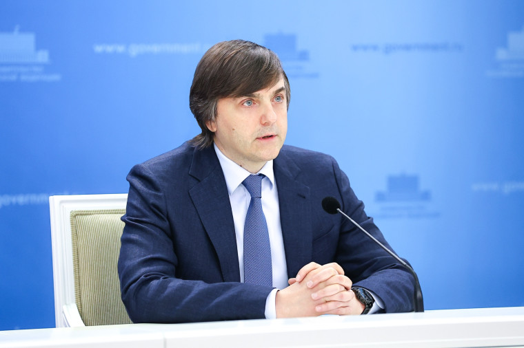 26 мая 2025 года состоялся брифинг Министра просвещения РФ Сергея Кравцова по итогам 2024/25 учебного года..